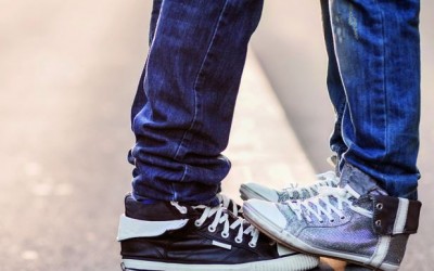 Los jóvenes están consumiendo amor como consumen azúcar